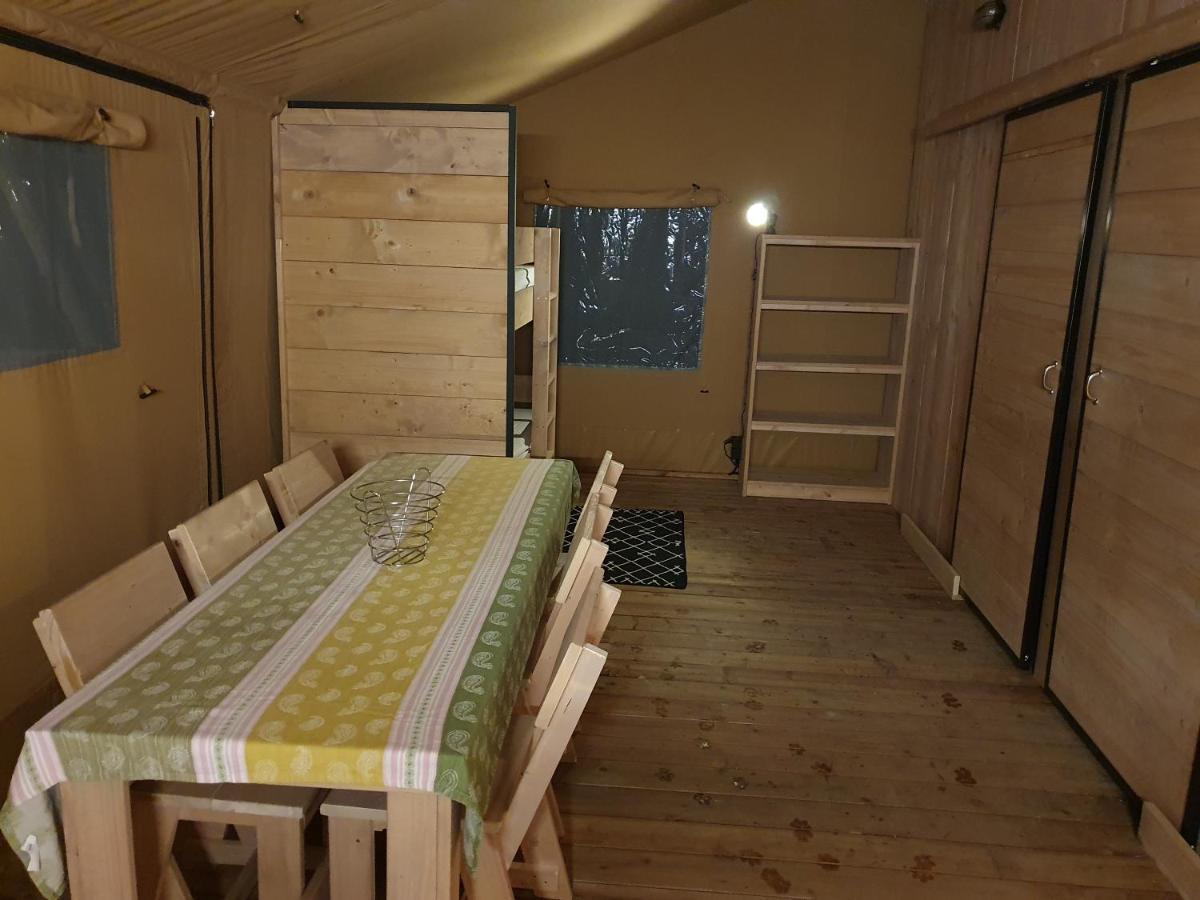 Luxury Safari Tents At Moulin Du Pommier Glamping & Camping Saulgond Zewnętrze zdjęcie