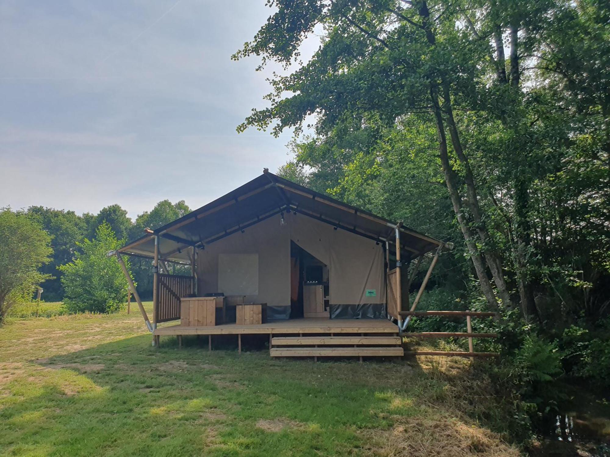 Luxury Safari Tents At Moulin Du Pommier Glamping & Camping Saulgond Zewnętrze zdjęcie