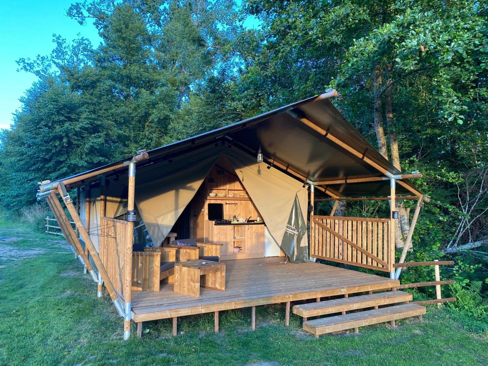 Luxury Safari Tents At Moulin Du Pommier Glamping & Camping Saulgond Zewnętrze zdjęcie
