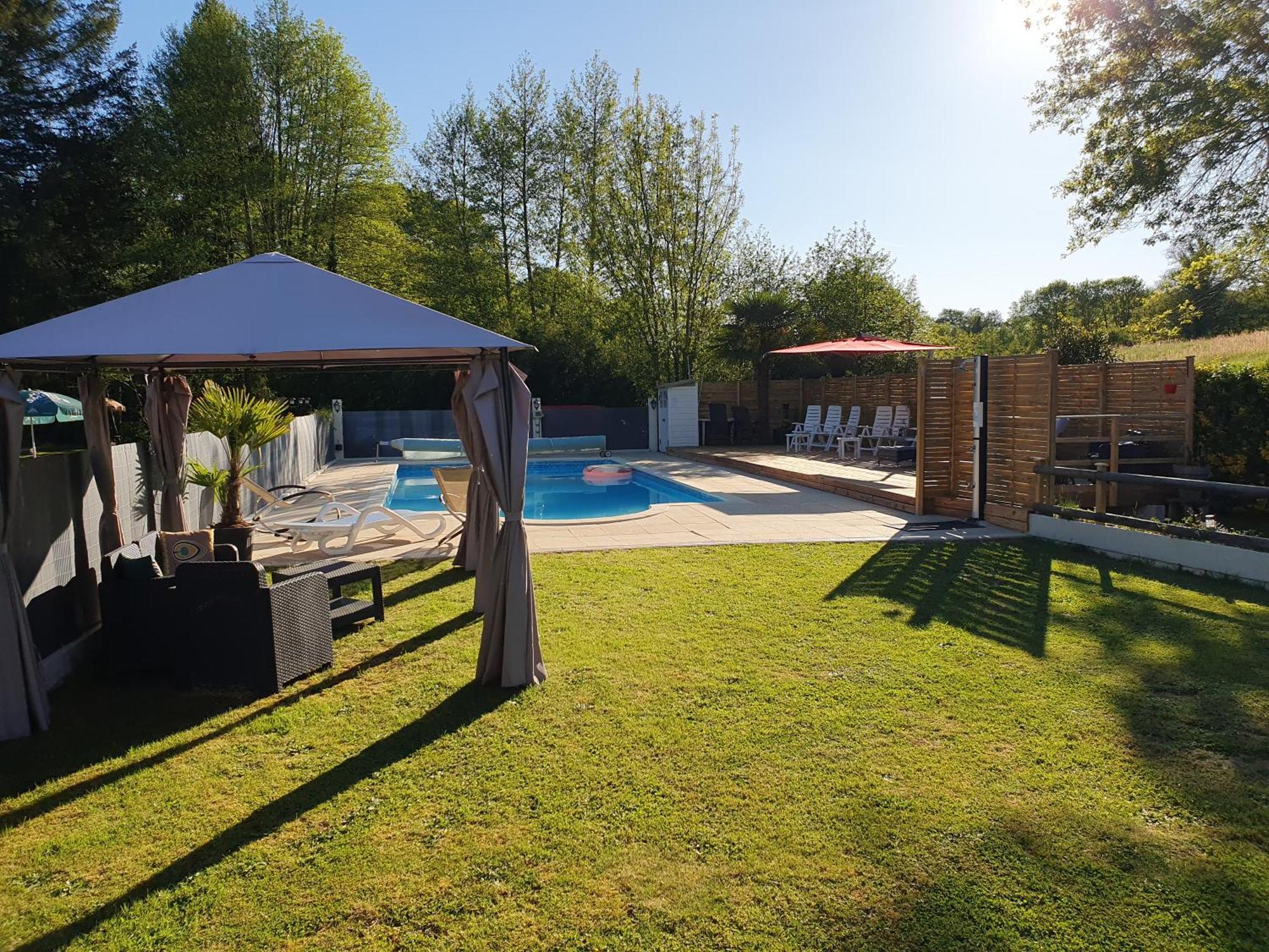 Luxury Safari Tents At Moulin Du Pommier Glamping & Camping Saulgond Zewnętrze zdjęcie